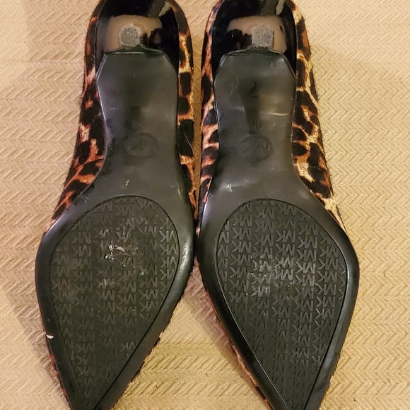 Michael Kors leporard skin shoes - Picture 6 of 7